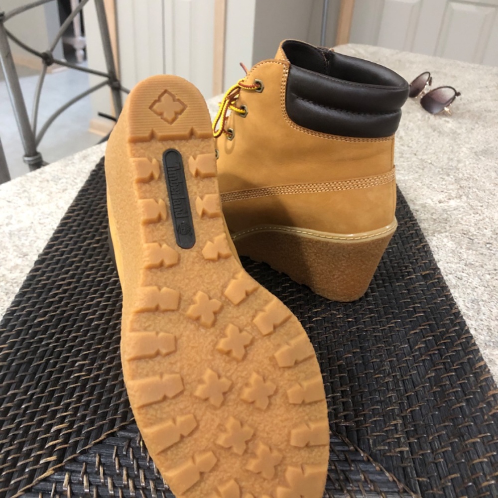 Womens Timberland wedge boots - Picture 3 of 3